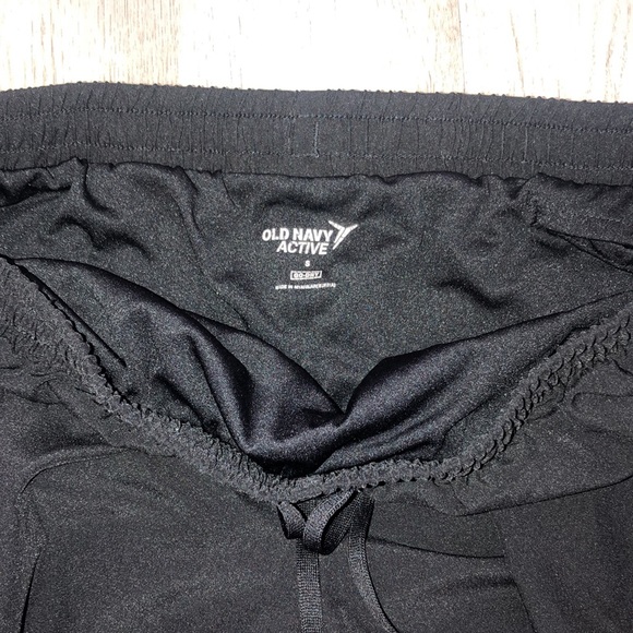 Old Navy Athletic Shorts - Picture 3 of 4